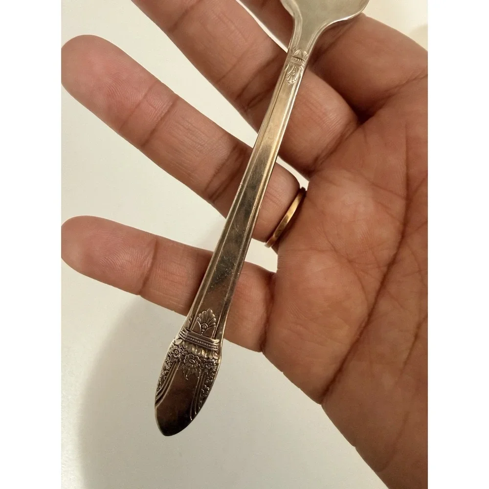 1847 Rogers Bros  Silverplate Flatware Set FIRST LOVE Pattern 39 Pieces